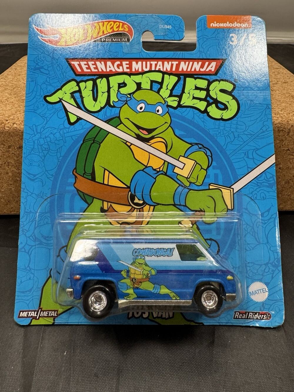 Hot Wheels Premium TMNT 70s Van Leonardo 3/5 Pop Culture Real Riders 2022 HCN89